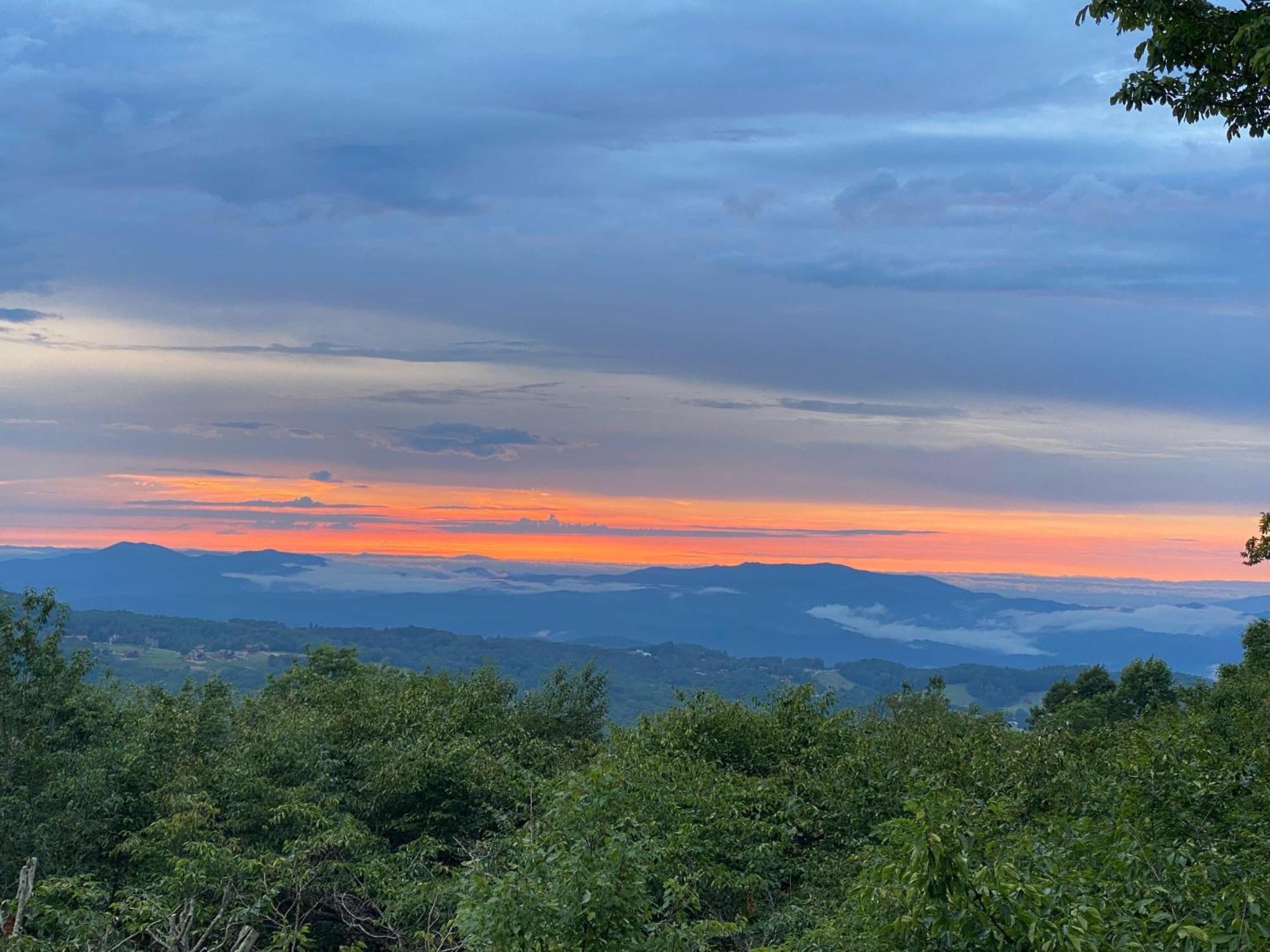 102 Arrow Wood Rd By Carolina Stays Beech Mountain Dış mekan fotoğraf